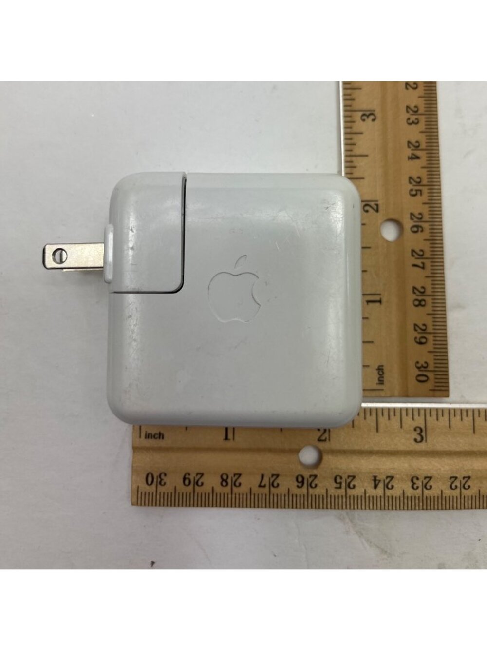 Apple iPod USB Power Adapter A1102 5V 1A White 2005 Model Compact Charger A28 - Picture 2 of 4